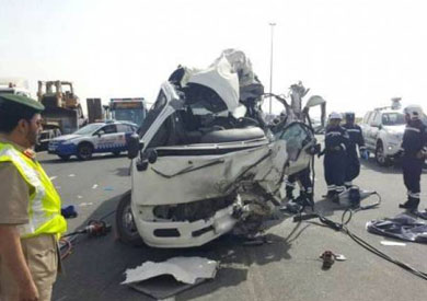 7 قتلى خلال حادث اصطدام حافلة بشاحنة في دبي